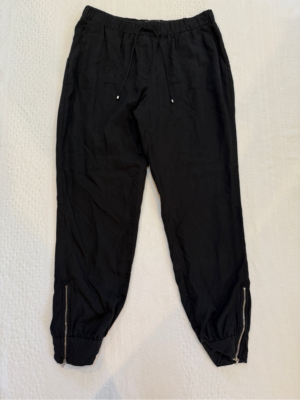 White House Black Market Black Joggers Pants Zipper Ankle Women’s Size 4
